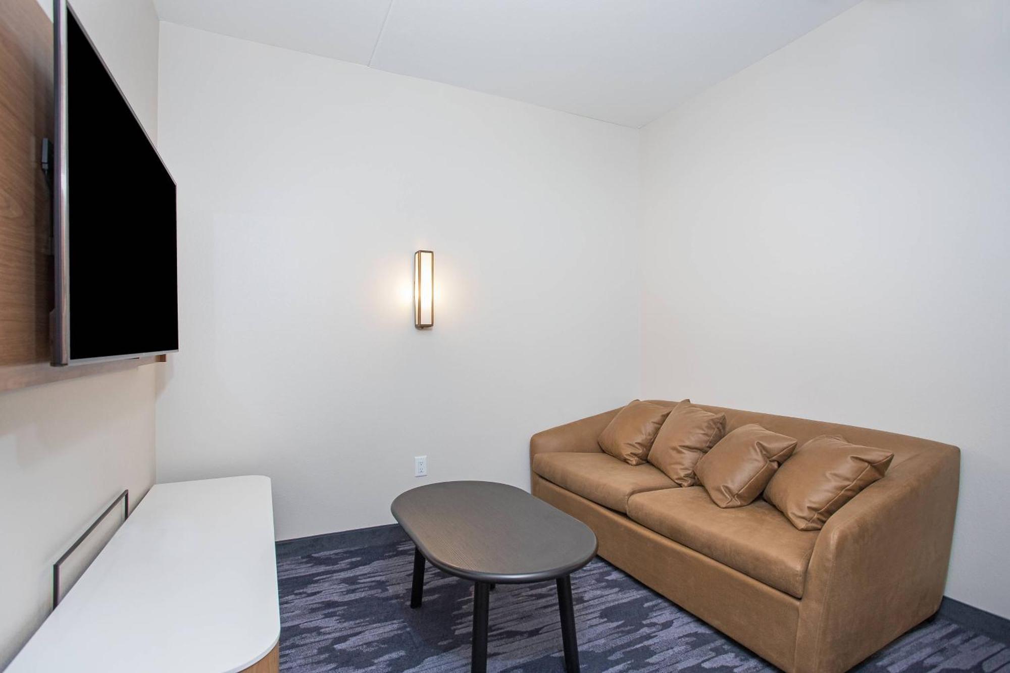 Fairfield & By Marriott Hotel 3*