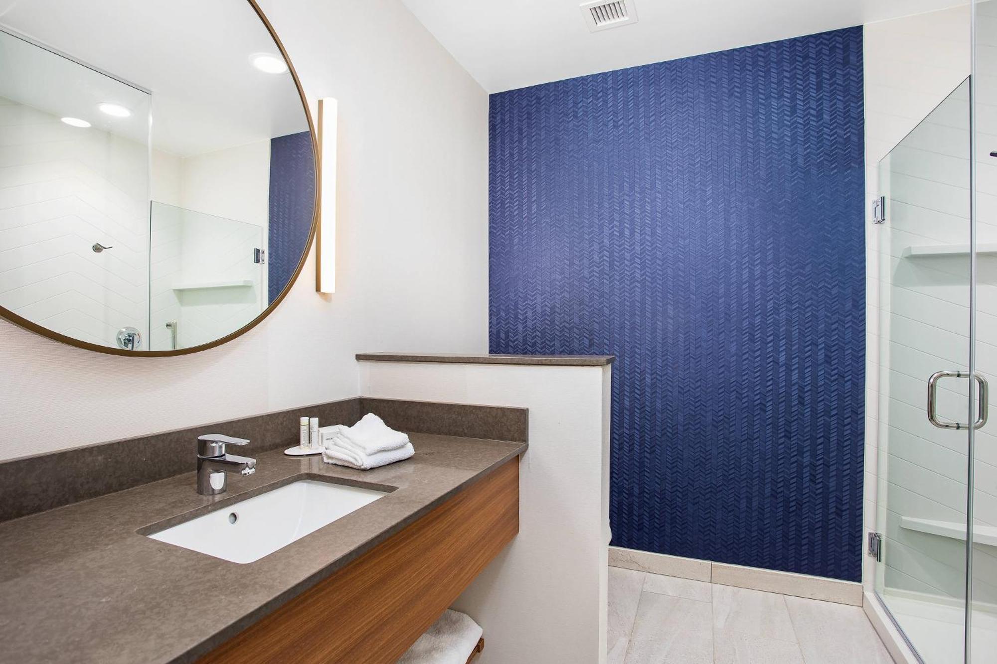 Fairfield & By Marriott Hotel 3*