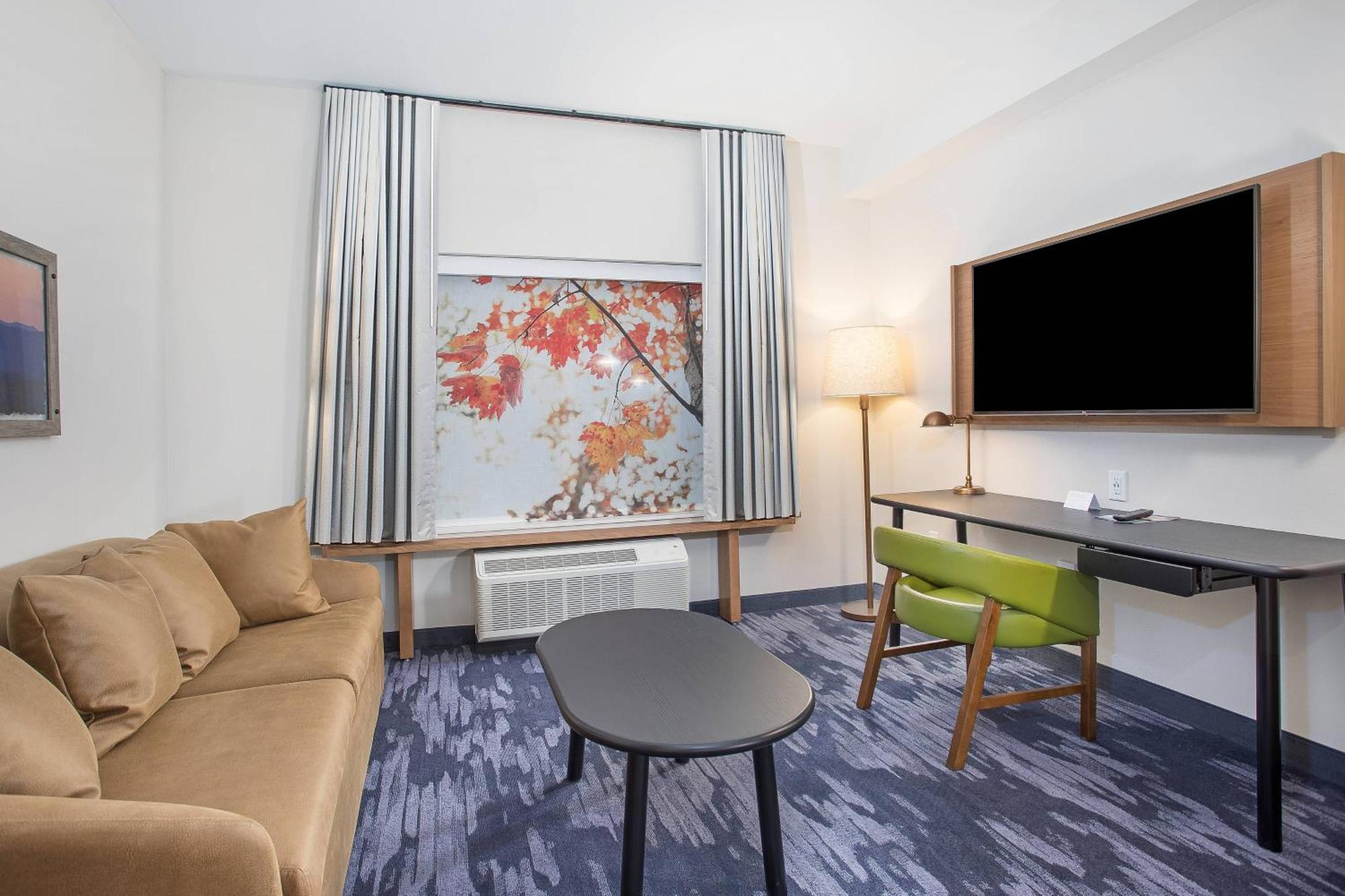 Fairfield & By Marriott