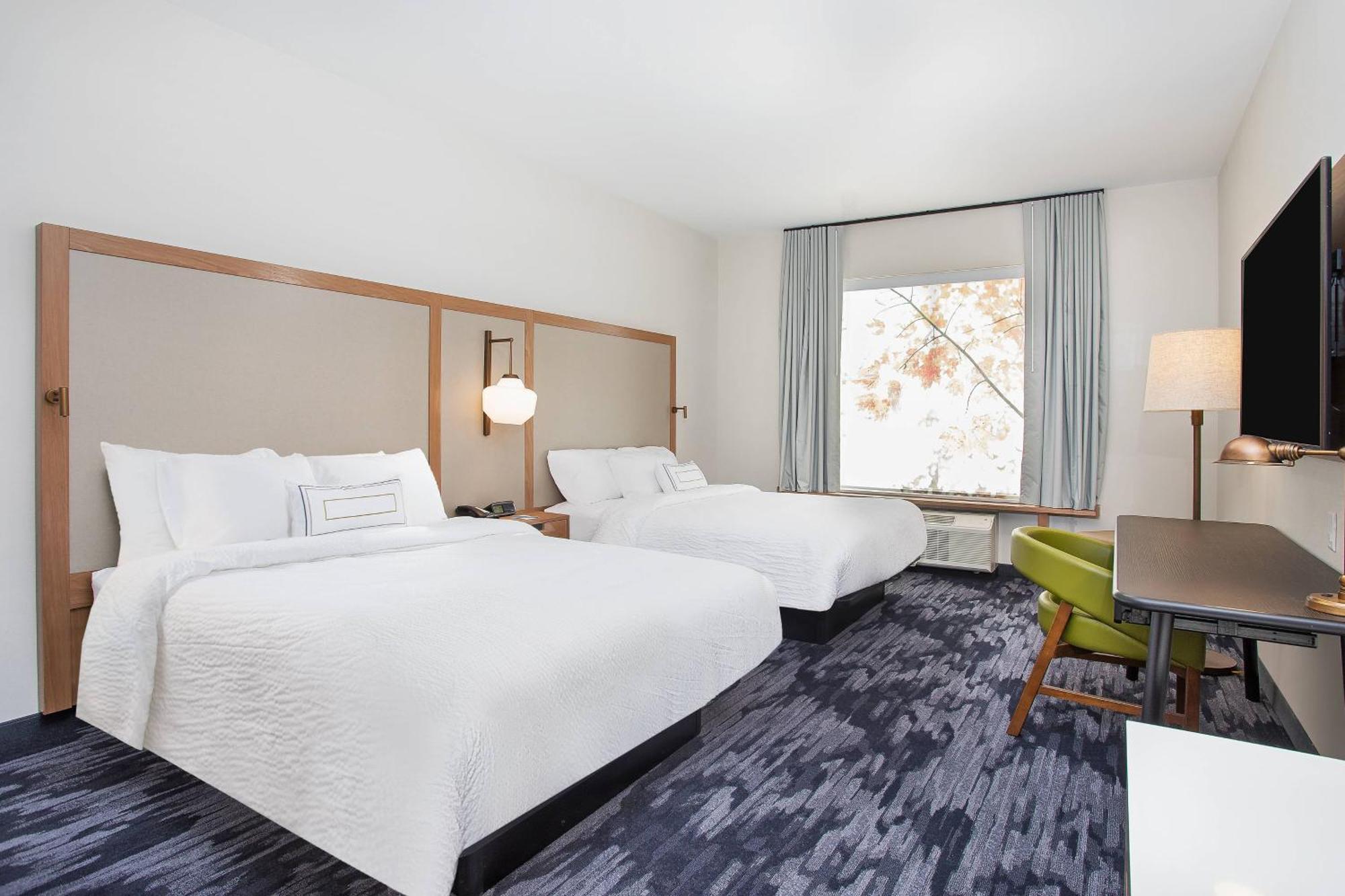 Hotel Fairfield & By Marriott