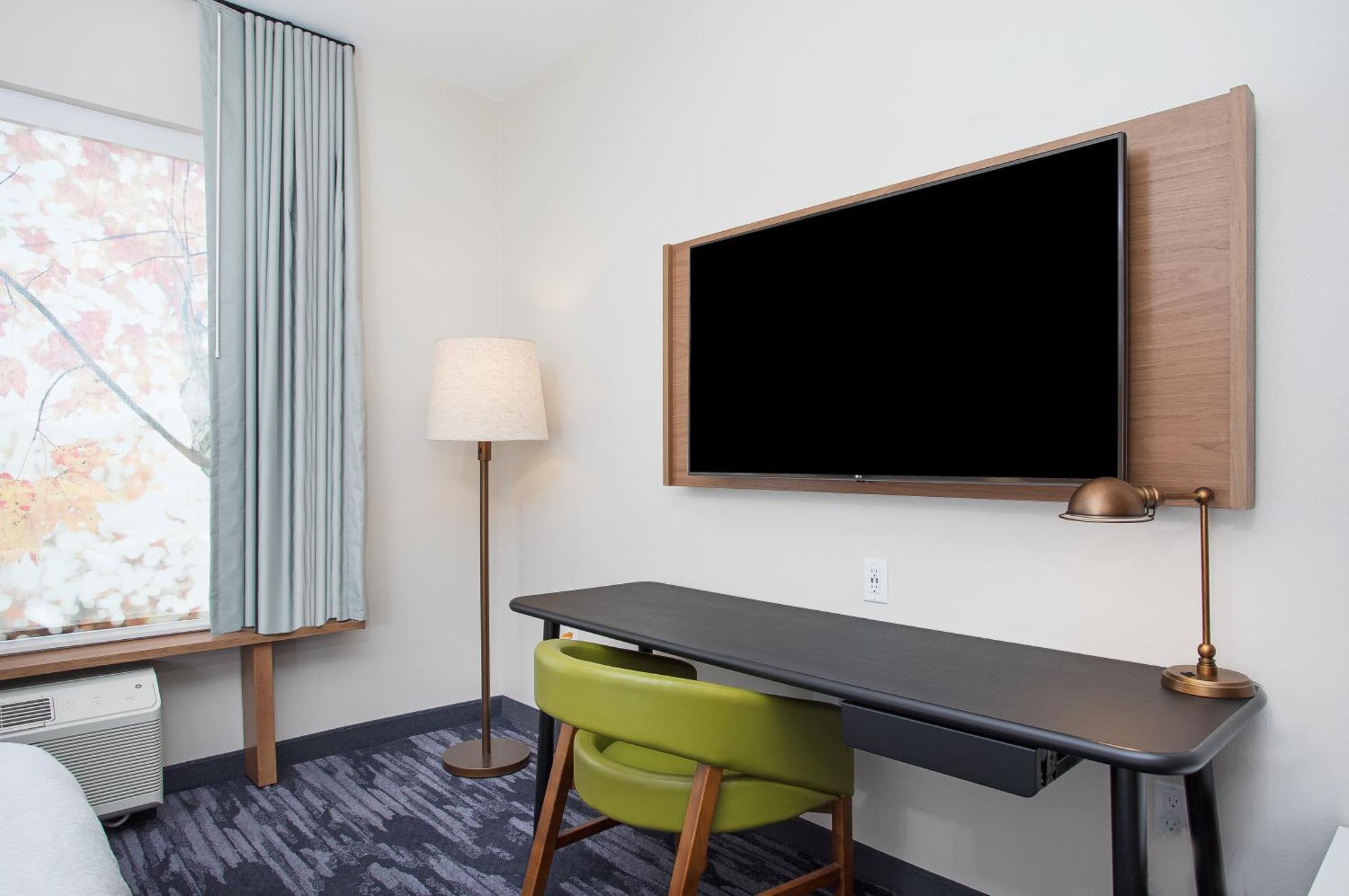 Hotel Fairfield & By Marriott 3*